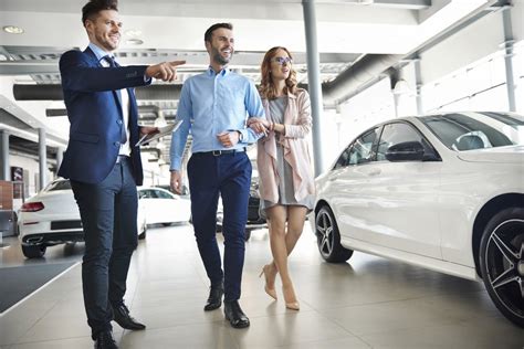 how do car sales reps get paid